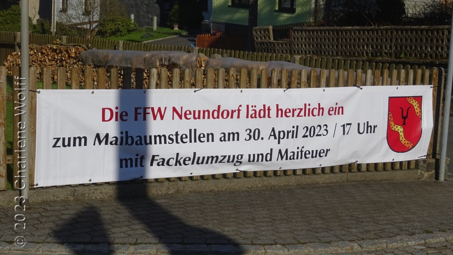 Schild der FFW Neundorf